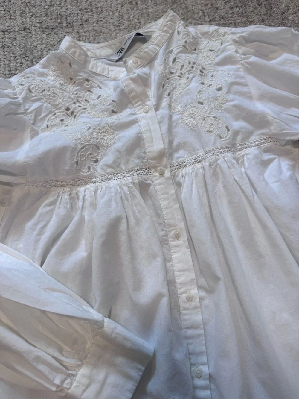 Zara lightweight white